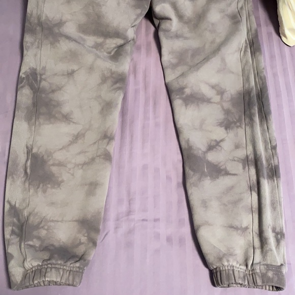 TNA Cropped TieDye Sweatsuit - Picture 4 of 5